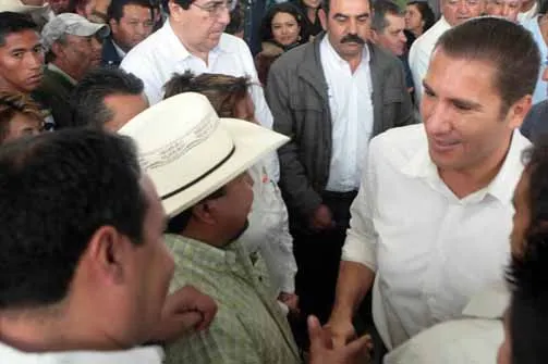 RMV inaugura planta potabilizadora en Xicotepec de Juárez