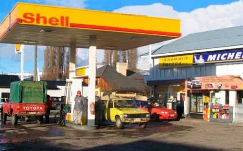 Instalarán en Puebla estaciones de venta de combustible Shell, Coppel y Oxxo