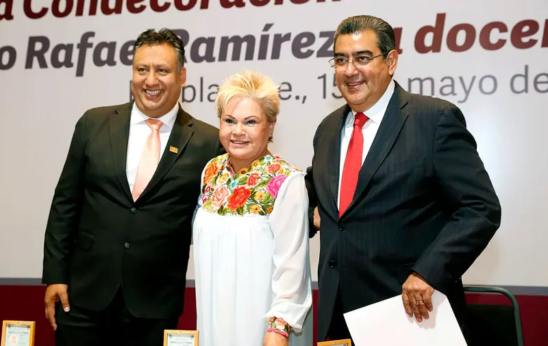 cespedes-peregrina-dia-del-maestro