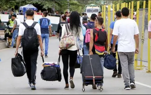 Paisanos no pagarán impuestos en periodo vacacional: SAT