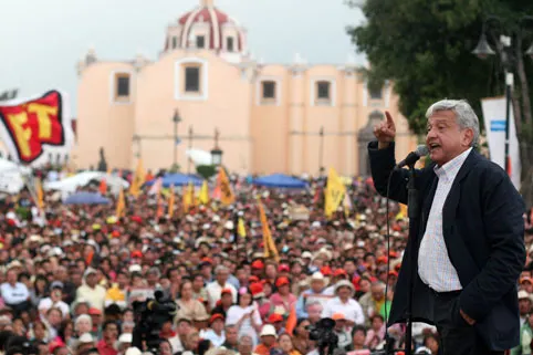 AMLO aventaja por 15 puntos a EPN y por 10 a JVM en Puebla