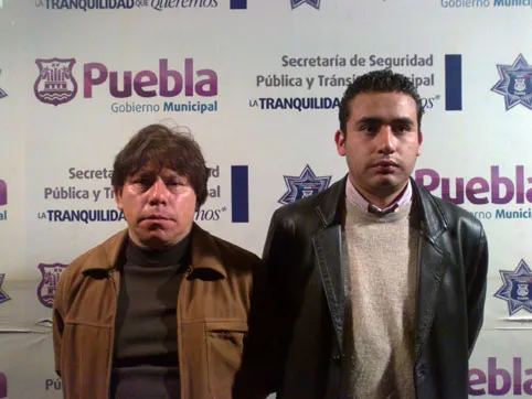 Policía asegura sujetos que se hacían pasar por inspectores de Vía Pública