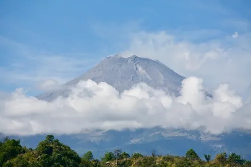 Mantiene actividad menor el Volcán Popocatépetl