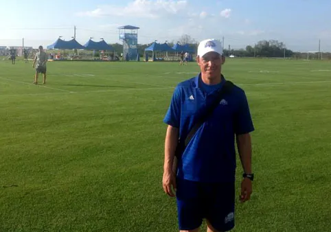 Comparte Coach Hugo Lira experiencia internacional