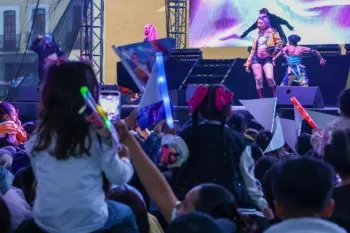 Las Guerreras K-Pop reúnen a miles de niñas y niños en la Feria de San Pedro Cholula