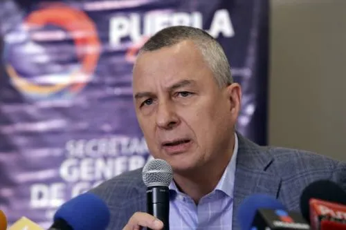 Relevo de Carrancá en FGE debería esperar hasta la llegada del nuevo gobernador o gobernadora