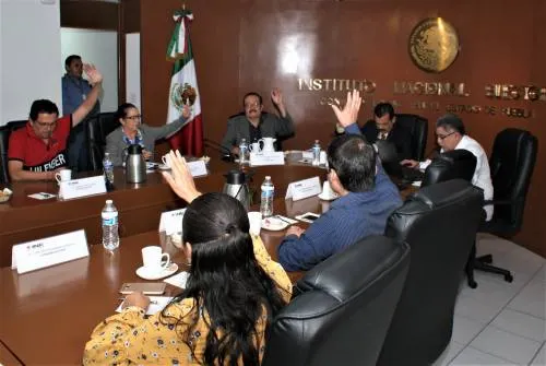 INE ratifica candidatura de Barbosa; asegura que nunca fue suspendida