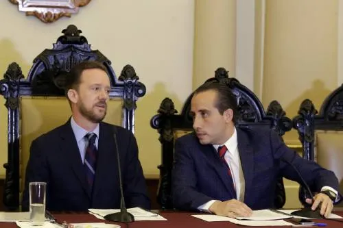 COE exige transparencia en el manejo de línea de crédito de Luis Banck