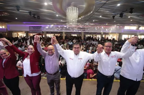 Reactivaré la Secretaría del Trabajo, anuncia Barbosa ante afiliados a la FROC
