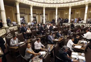 Legisladores locales del PAN, PRD, PVEM respaldan a EPN en tema Trump