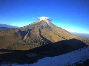 Rescatan a alpinista estadounidense en el Pico de Orizaba