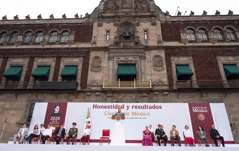 Sheinbaum cierra gira de rendición de cuentas en el zócalo de CDMX; destaca programas, obras y soberanía