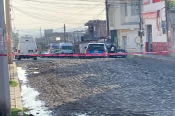 Luego de una balacera, dejan abandonadas hieleras con cabezas humanas frente a la casa de “El Grillo”