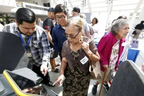 Ayuntamiento de Puebla entregará pulseras a  adultos mayores para situaciones de emergencia