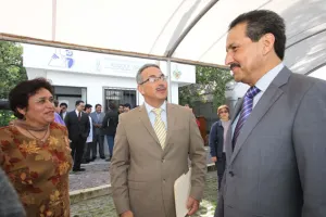 Inaugura rector laboratorio clínico universitario