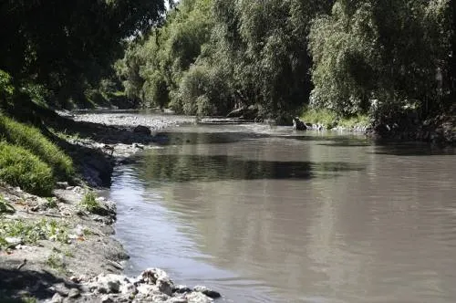 Textileras serán sancionadas por contaminar el río Atoyac en Texmelucan: Layón