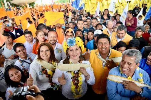 Martha Erika alonso se compromete a reforzar la infraestructura carretera en Zautla