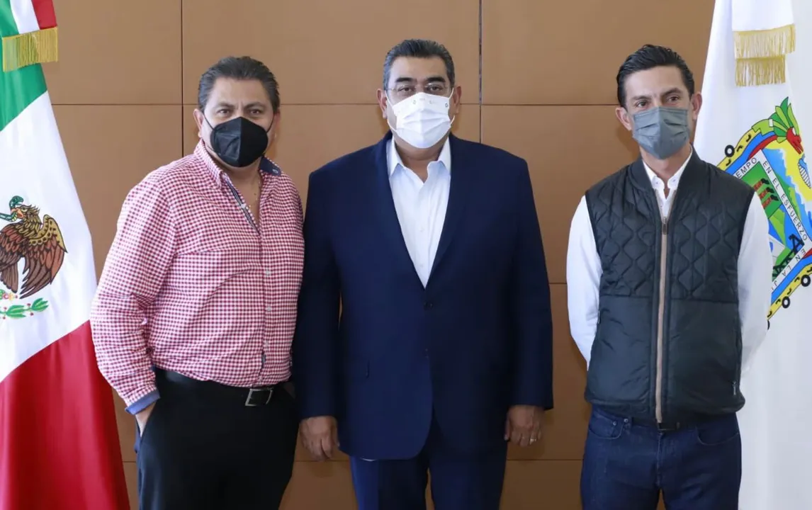 Gobernador Sergio Salomón Céspedes y Carlos Martínez se reúnen