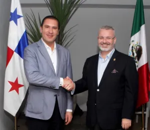 RMV se reúne con ministro de gobierno de Panamá