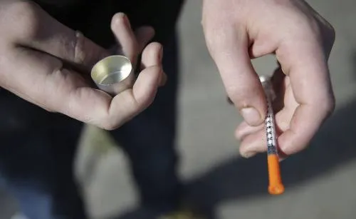 Cae la esperanza de vida en EE UU por los suicidios y las sobredosis de drogas