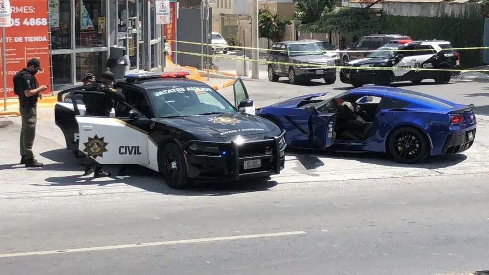 Balean a conductor de Corvette al salir de negocio de lavado de autos en NL