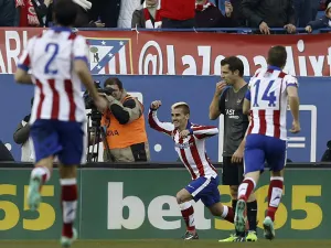 Atlético de Madrid inicia 2015 con victoria y doblete de Griezmann