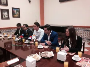 Invitan a jóvenes poblanos a participar en el Concurso Estatal de Oratoria