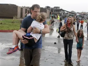Reportan 51 muertos por tornado en Oklahoma