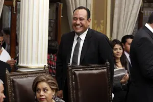 Urgente oír jóvenes para diseñar programas que frenen embarazos no deseados