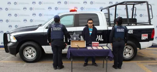 Detuvo policía municipal de Puebla al “Patiño”, identificado como multiasaltante de tiendas Oxxo