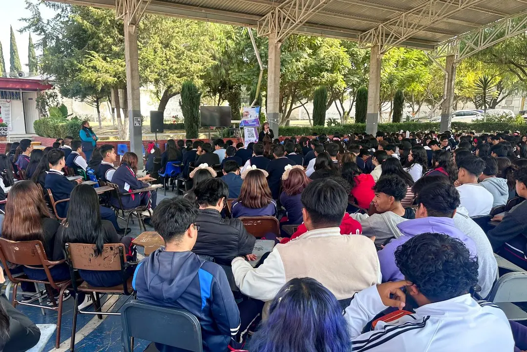 IJMP imparte pláticas de prevención del acoso escolar y los delitos cibernéticos a más de 400 estudiantes