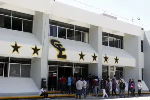 Padres de familia se disputan Consejo Administrador del CENHCH
