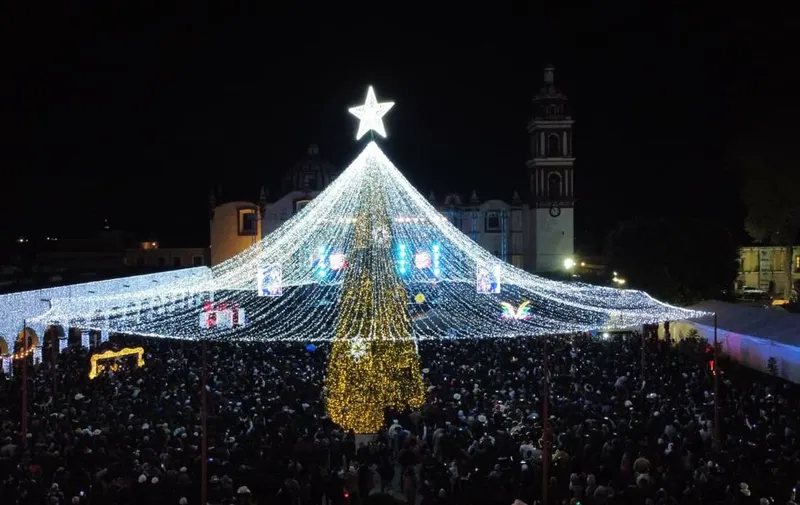 sp-cholula-encendido-arbol-mega-posada