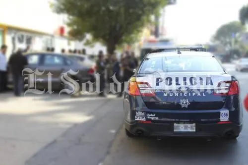 Roban 400 mil pesos en la colonia Jardines de San Manuel