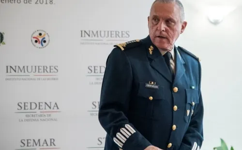 AMLO “batea” propuesta de PRI sobre pagar defensa de Cienfuegos