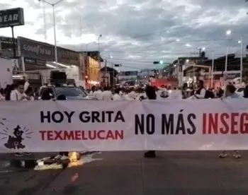 Marchan por la paz en Texmelucan y reclaman a Norma Layón: “tu ineptitud ha matado a inocentes”