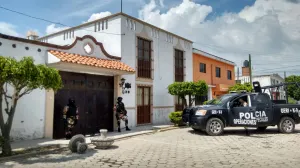 Desalojan a ex presidente de San Pedro Cholula de su domicilio por deudas