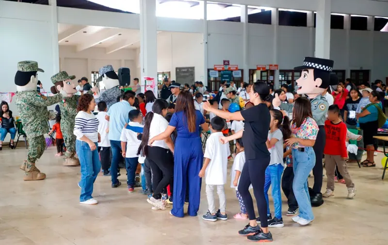 SEDIF lleva alegría a niñas y niños albergados en la Sierra Norte