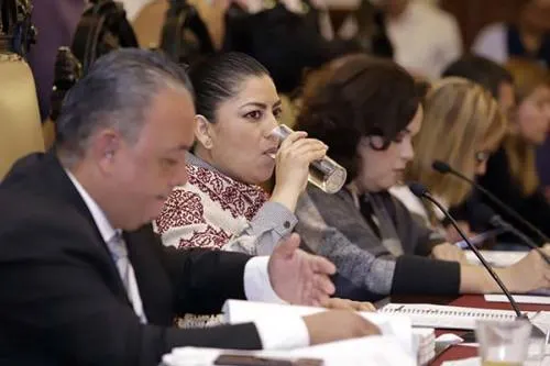 ¿Por qué Claudia Rivera se Dirige a otro Desastre con la Remunicipalización del Agua Potable?