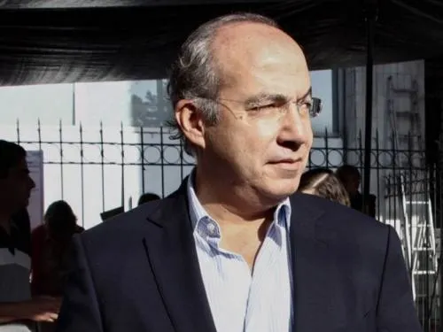 Felipe Calderón publica íntegra su renuncia al PAN; ‘era privada’, aclara