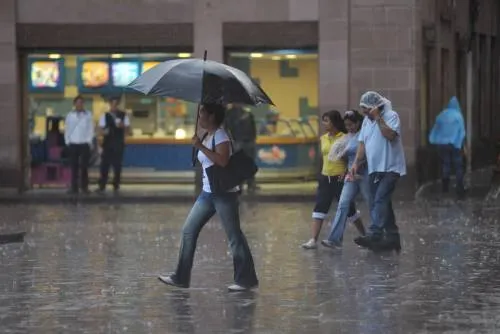 SMN prevé lluvias intentas en Puebla