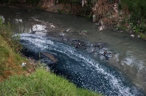 Puebla enfrenta problemas de contaminación del agua y de residuos sólidos