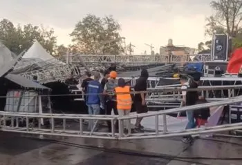 Colapsa escenario en la alcaldía Gustavo A. Madero previo a concierto; siete personas resultaron lesionadas