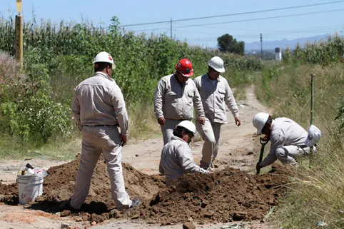Aseguran torton con hidrocarburo presuntamente ilícito