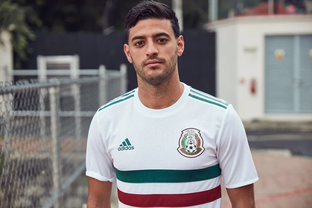 Carlos Vela anuncia su retiro del fútbol profesional tras 19 años de carrera