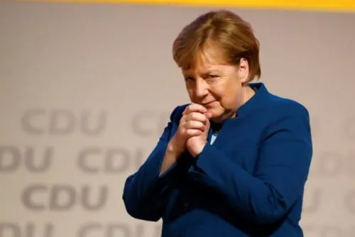 Merkel se retira tras 16 años de mandato en CDU