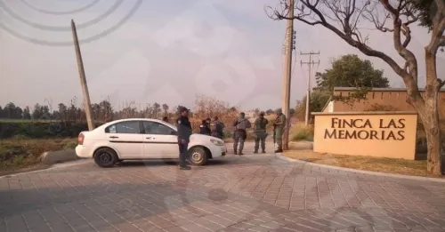 Encuentran a dos hombres muertos en el interior de un vehículo
