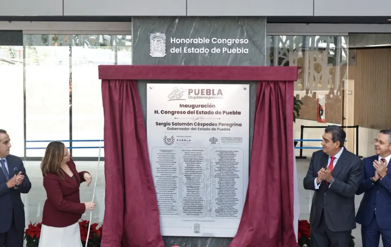 Sergio Salomón inaugura nueva sede del Congreso de Puebla 