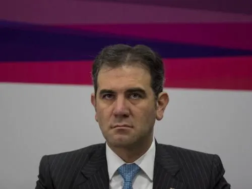 INE llama a los mexicanos a no difundir noticias falsas