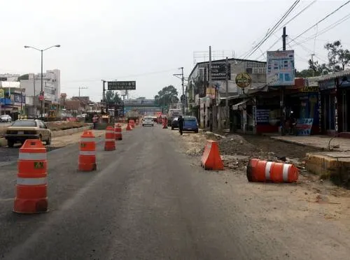 Vecinos y comerciantes no son dueños de las calles en Forjadores, advierte Velez Xaxalpa